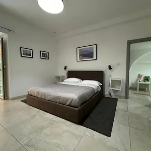 the-twins-house-museo.hotels-amalfi.com/